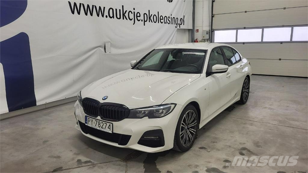BMW 320 Автомобілі