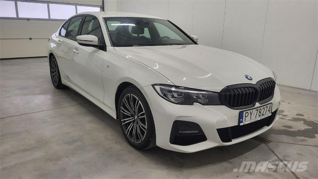 BMW 320 Автомобілі