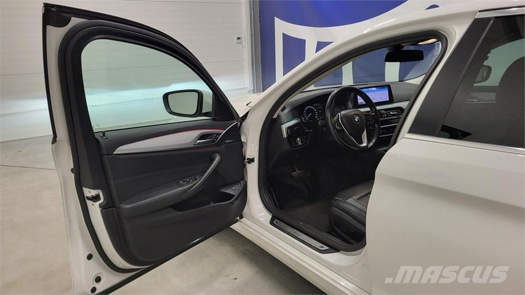 BMW 518 Автомобілі