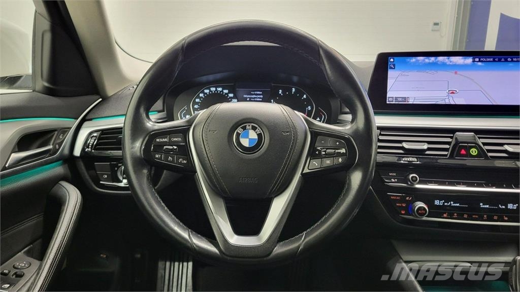 BMW 518 Автомобілі