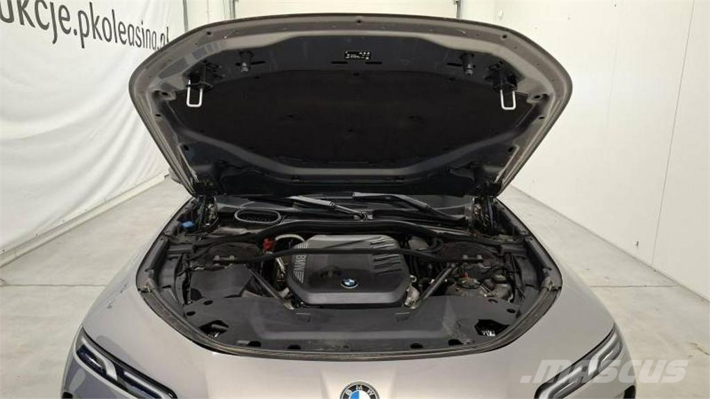 BMW 740 Автомобілі