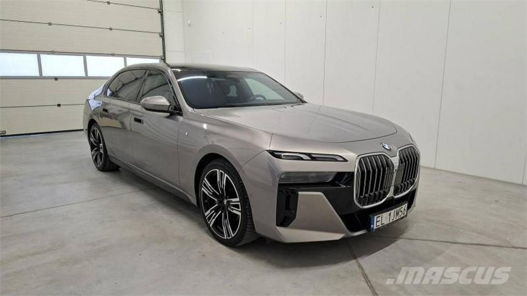 BMW 740 Автомобілі