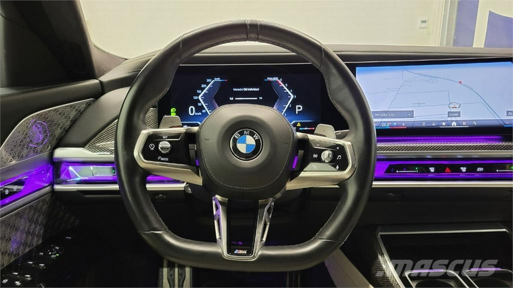 BMW 750 Автомобілі