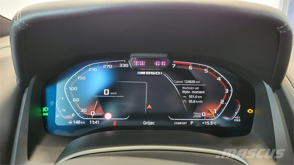 BMW 850 Автомобілі