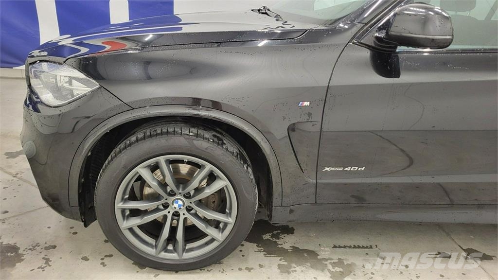 BMW X5 Автомобілі