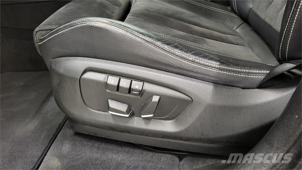 BMW X5 Автомобілі
