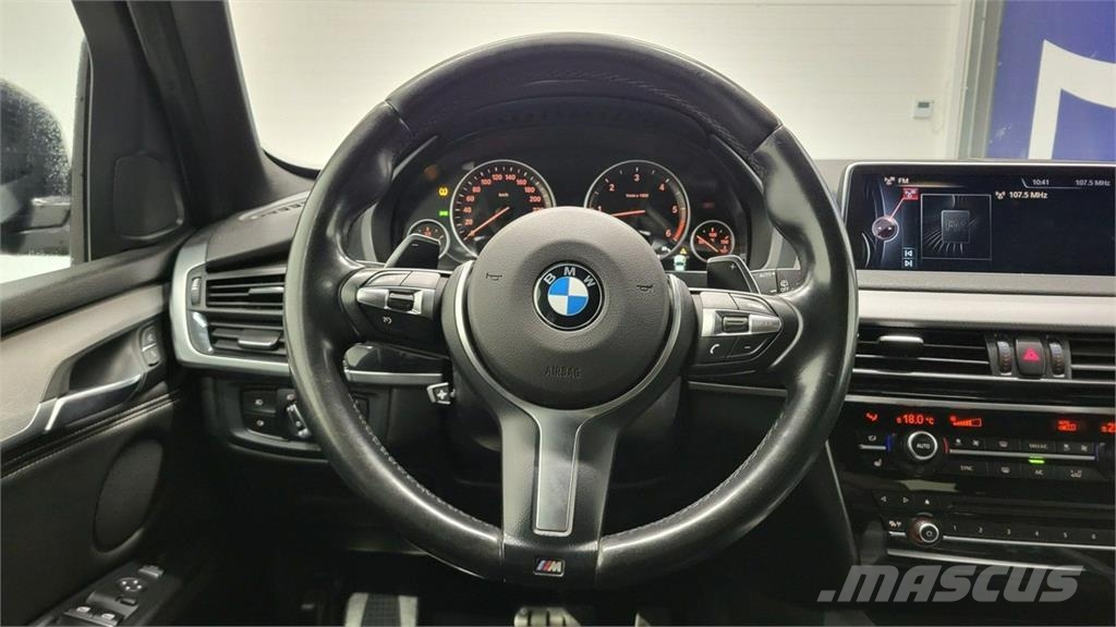 BMW X5 Автомобілі
