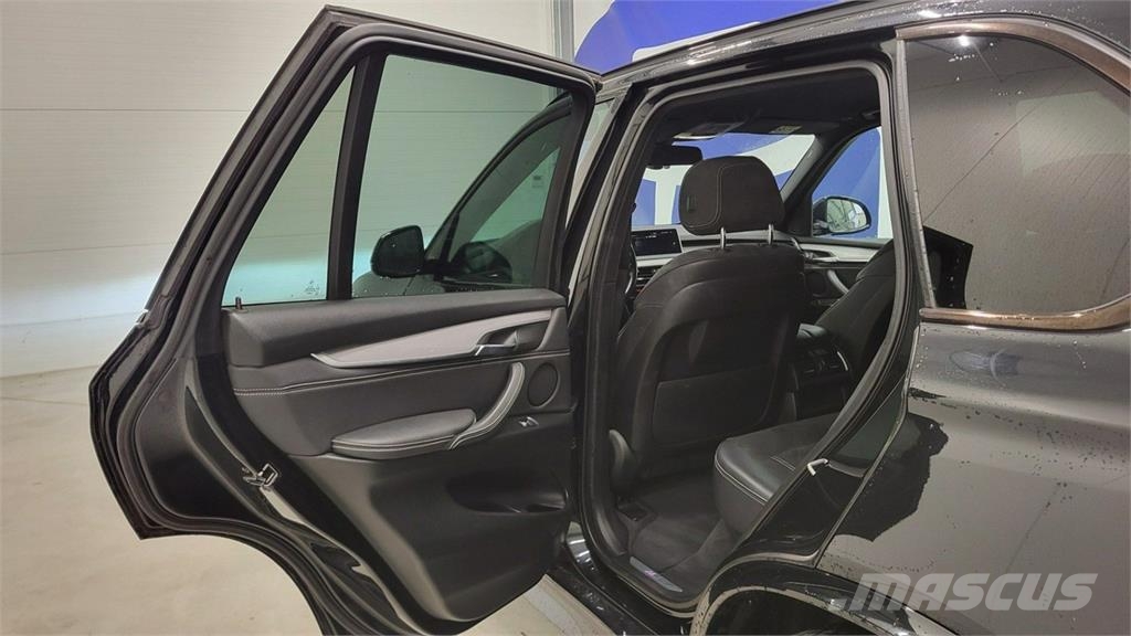 BMW X5 Автомобілі