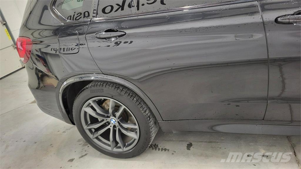 BMW X5 Автомобілі