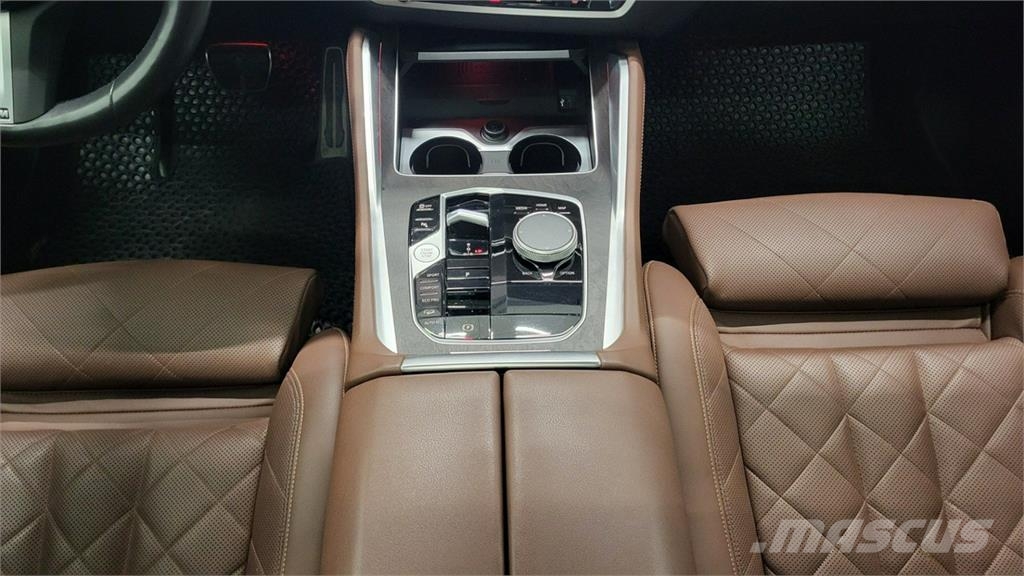 BMW X6 Автомобілі