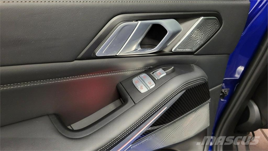 BMW X7 Автомобілі