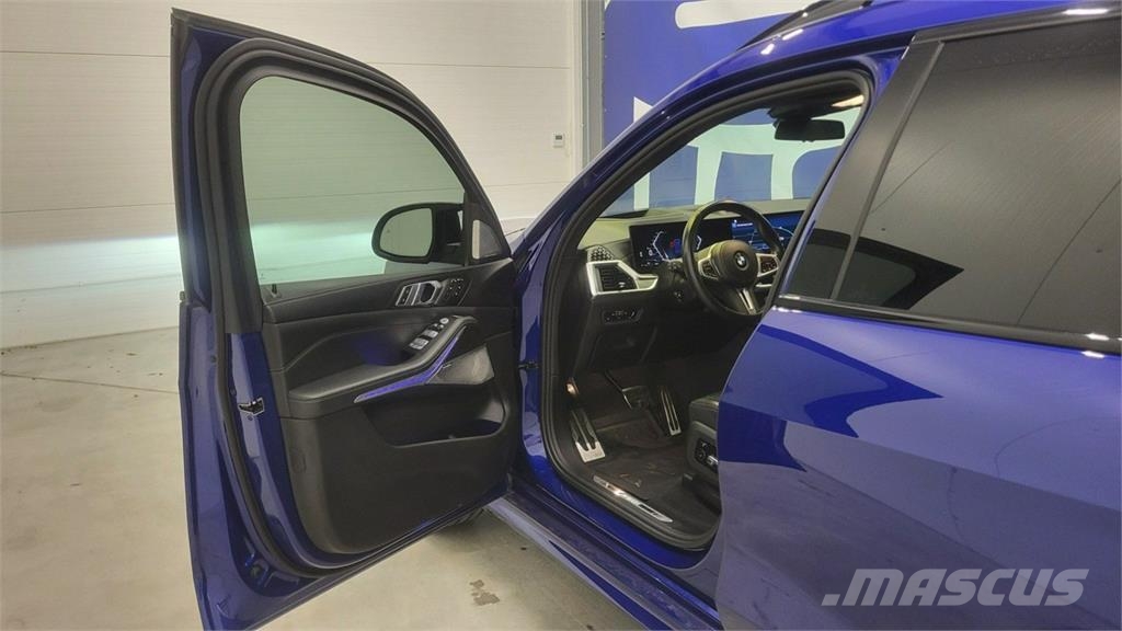 BMW X7 Автомобілі