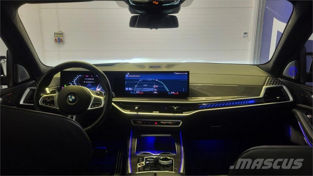 BMW X7 Автомобілі