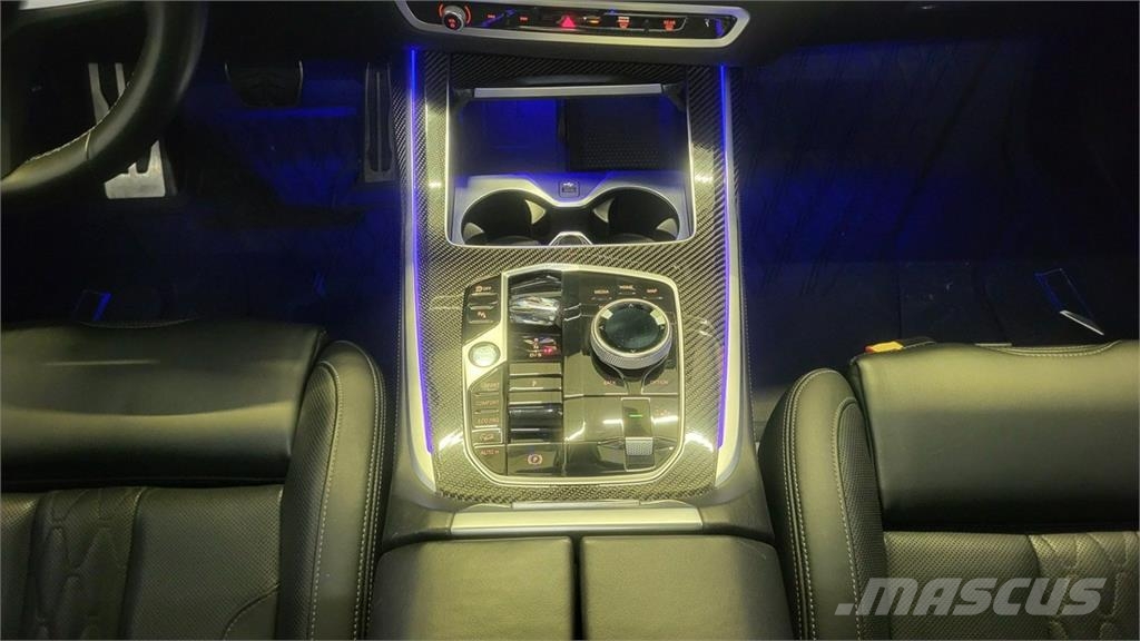 BMW X7 Автомобілі