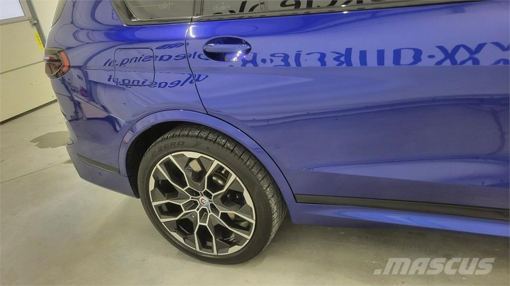 BMW X7 Автомобілі