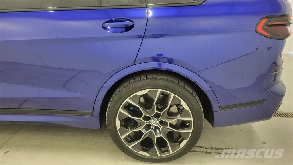 BMW X7 Автомобілі