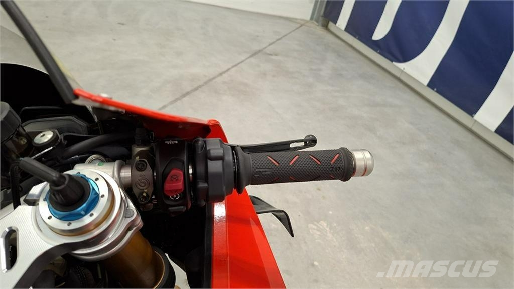 Ducati inny Легковые автомобили