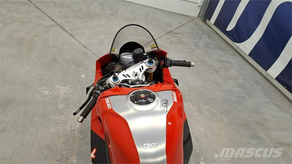 Ducati inny Легковые автомобили