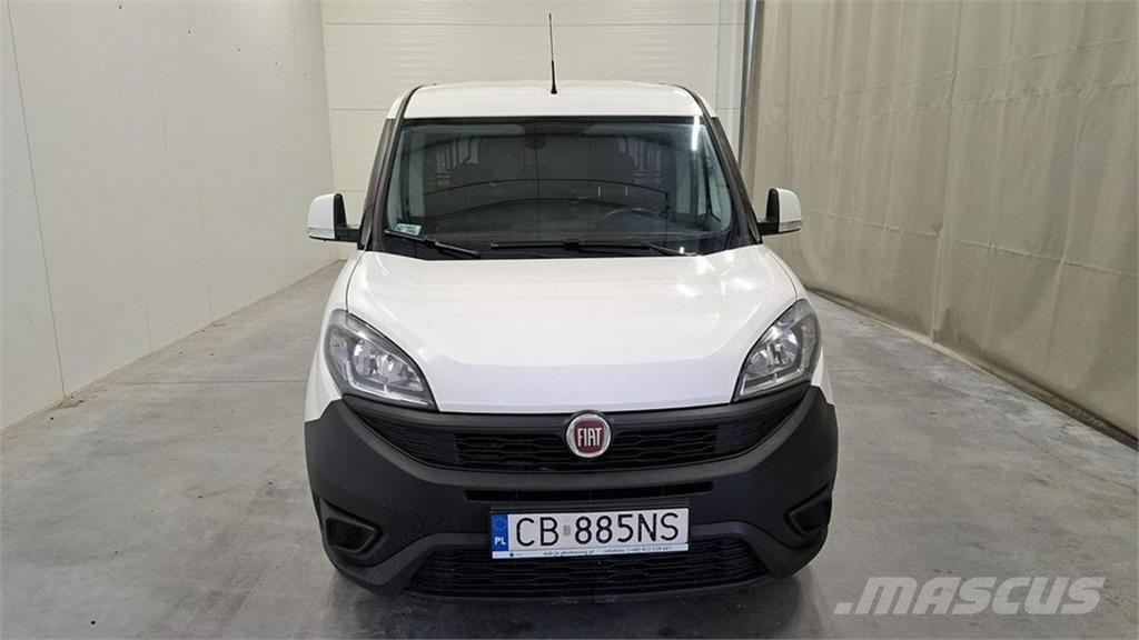 Fiat Doblo شاحنة مقفلة