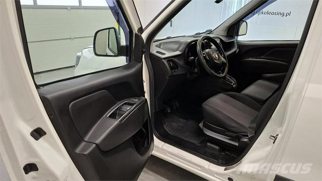 Fiat Doblo شاحنة مقفلة