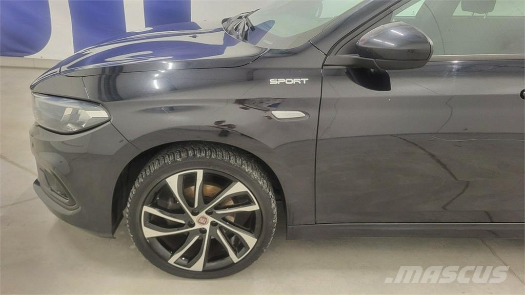 Fiat Tipo PKWs