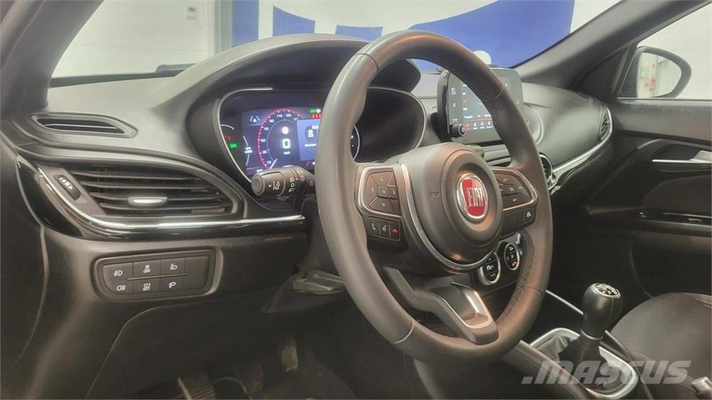 Fiat Tipo PKWs