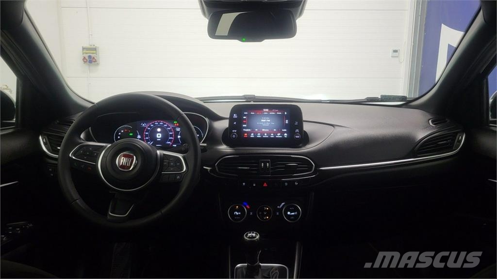 Fiat Tipo PKWs