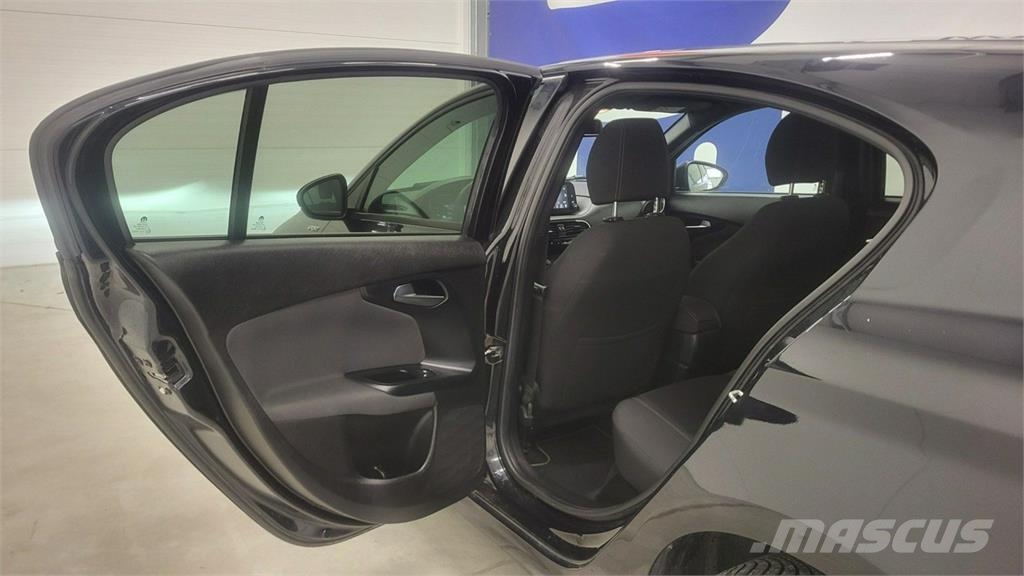 Fiat Tipo PKWs