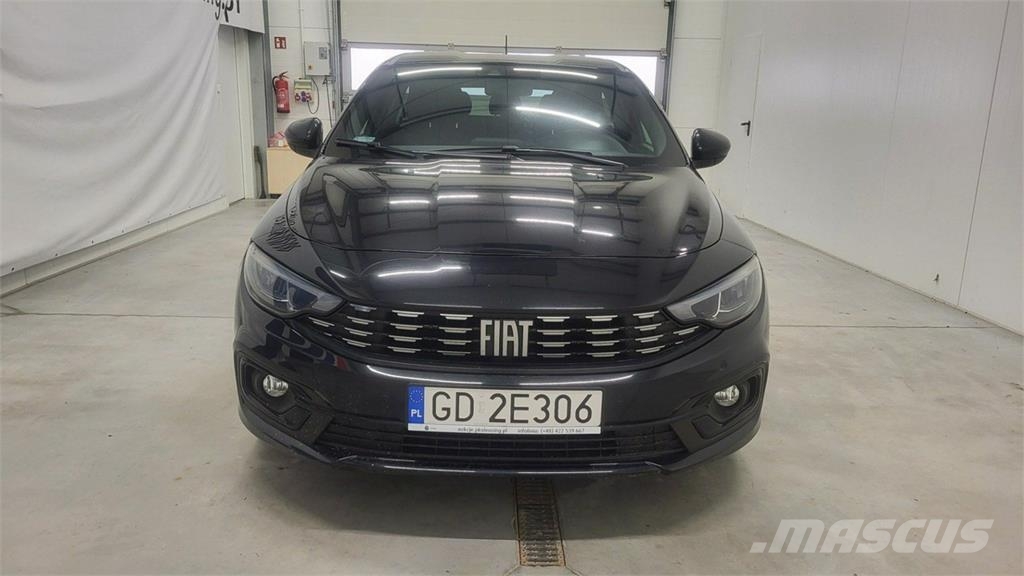 Fiat Tipo PKWs