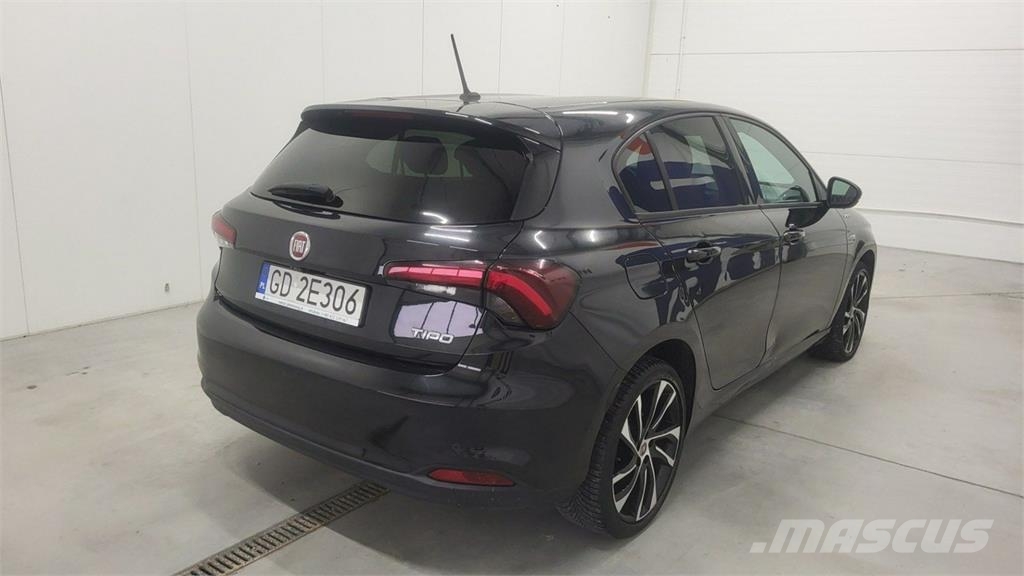 Fiat Tipo PKWs