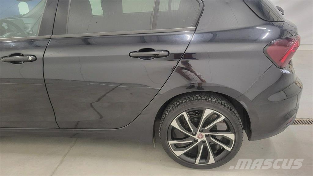 Fiat Tipo PKWs