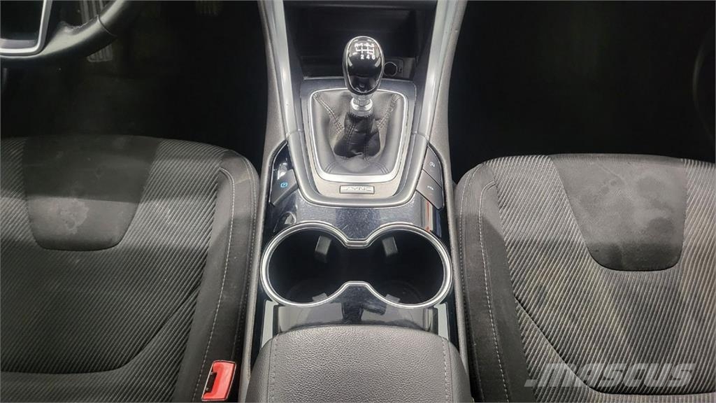 Ford Mondeo 汽車