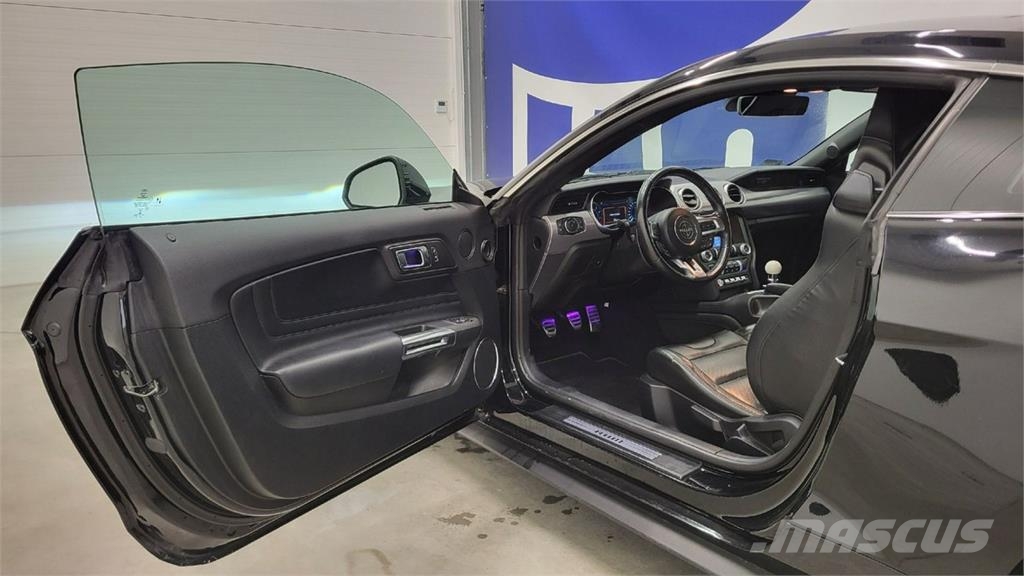 Ford Mustang Automobili