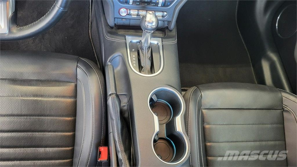 Ford Mustang Automobili