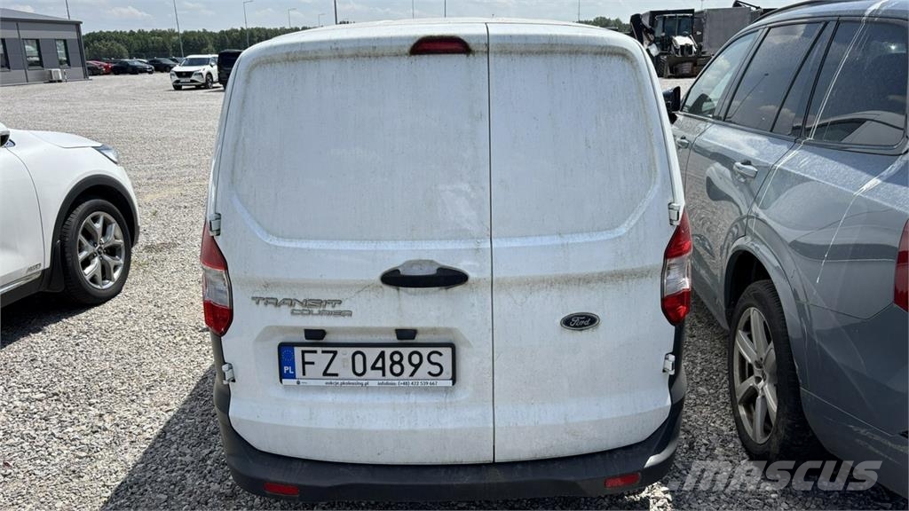 Ford Transit Courier 汽車