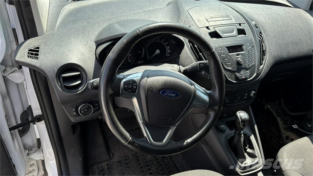 Ford Transit Courier 汽車