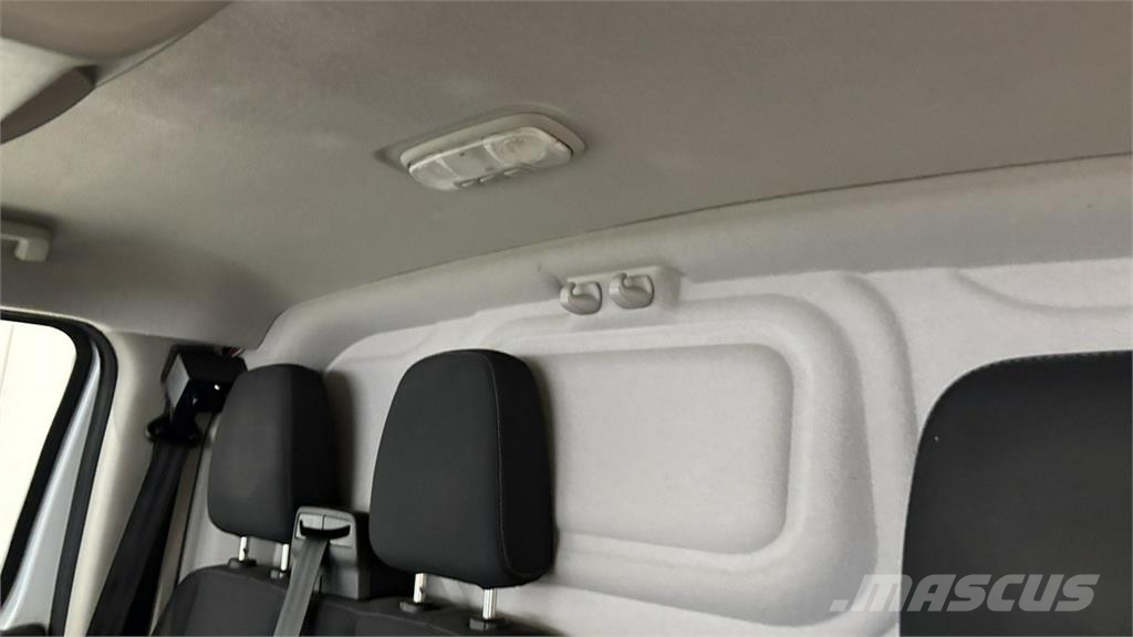 Ford Transit Custom 汽車