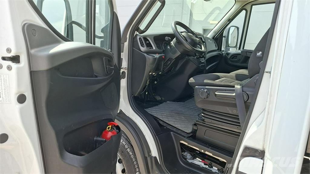 Iveco Daily شاحنة مقفلة