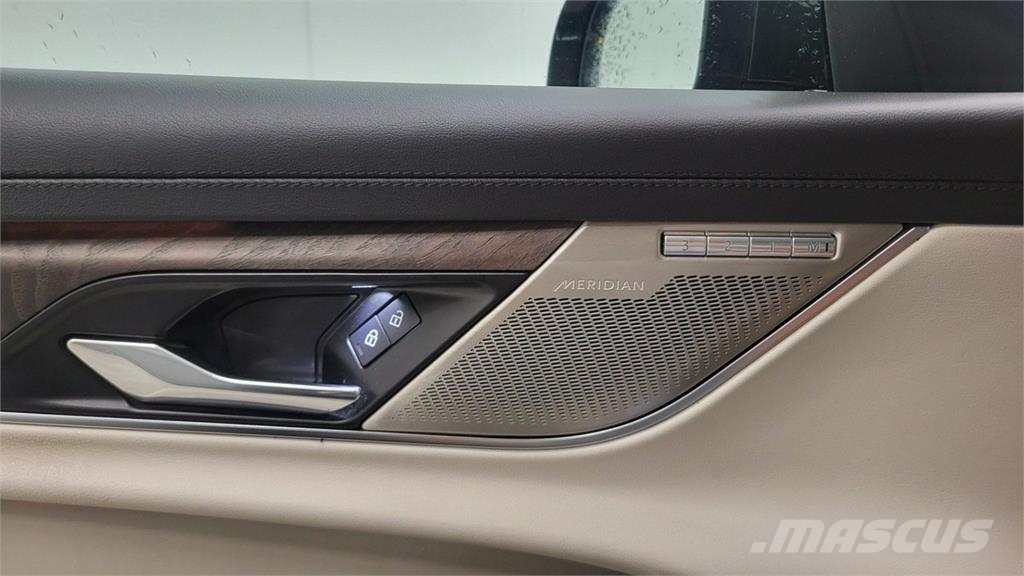 Jaguar XF سيارات