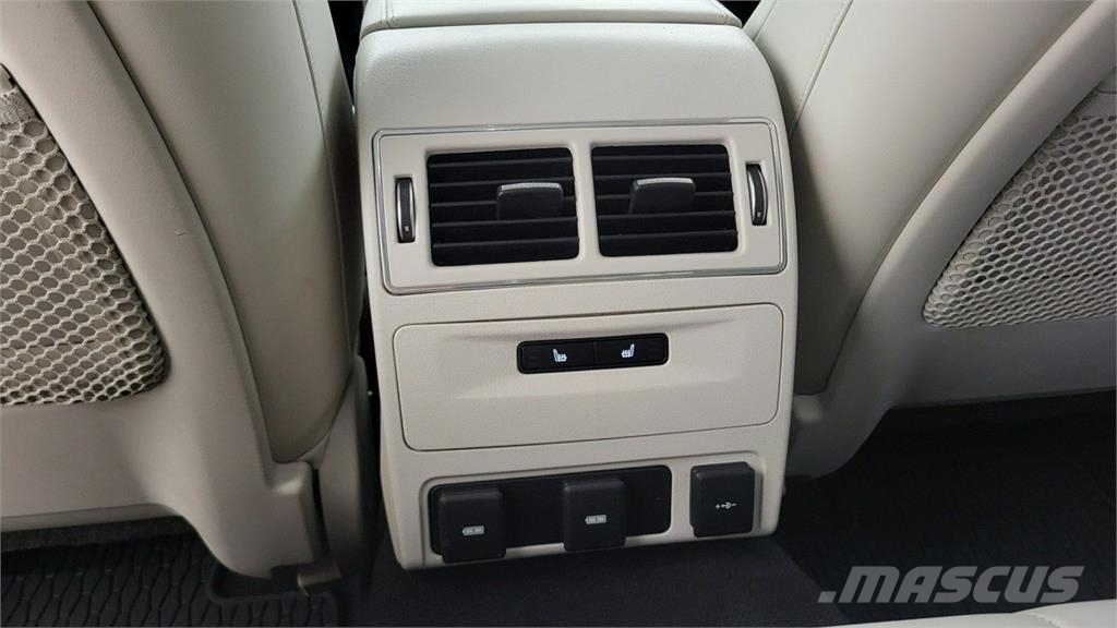 Jaguar XF سيارات