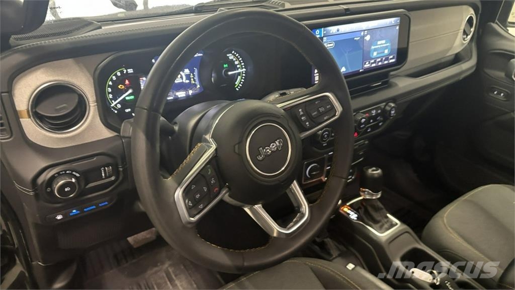 Jeep Wrangler Автомобілі