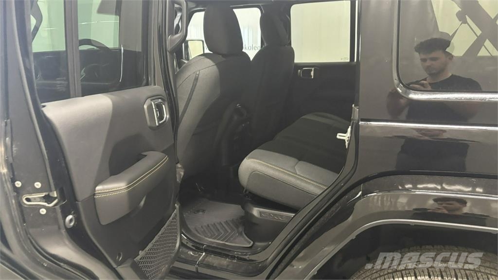 Jeep Wrangler Автомобілі