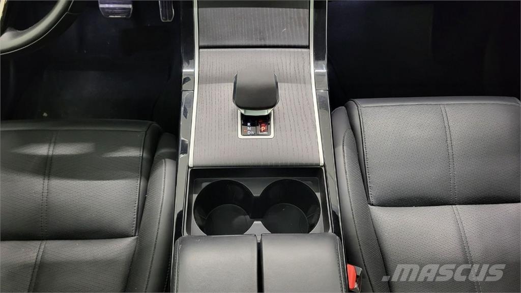 Land Rover Range Rover VELAR Automobili