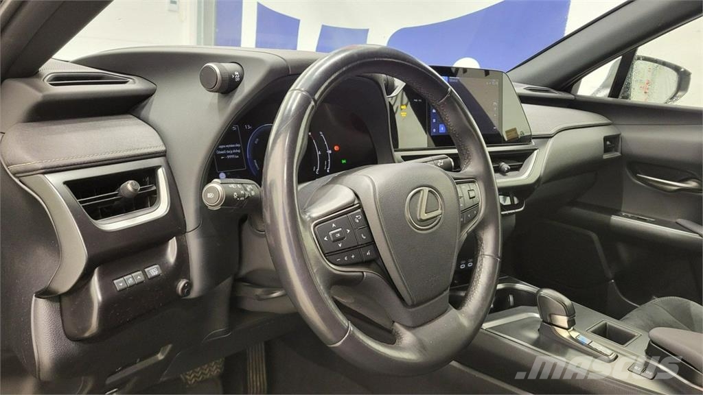Lexus UX Lengvieji automobiliai