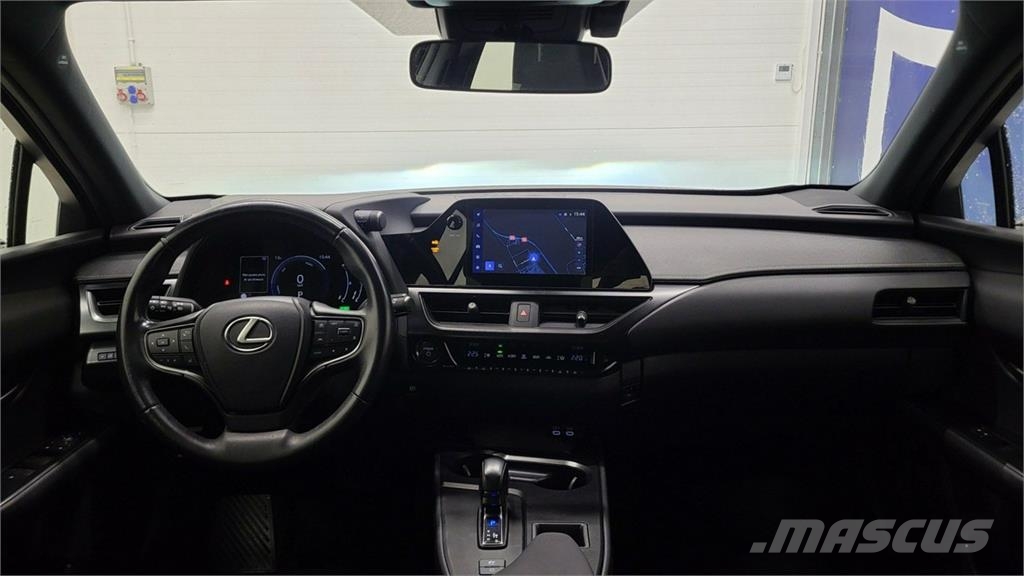 Lexus UX Lengvieji automobiliai
