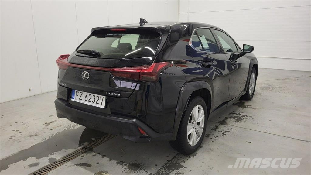 Lexus UX Lengvieji automobiliai