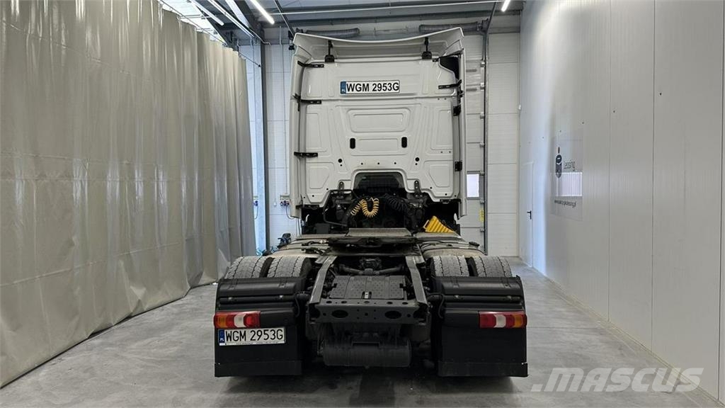Mercedes-Benz Actros وحدات الجر