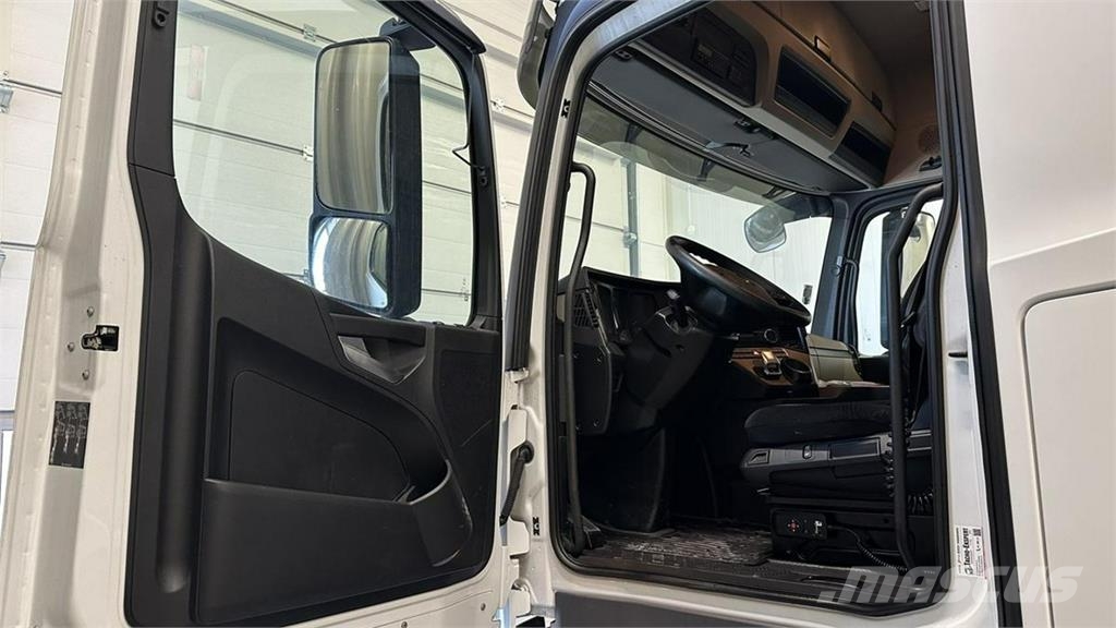 Mercedes-Benz Actros وحدات الجر