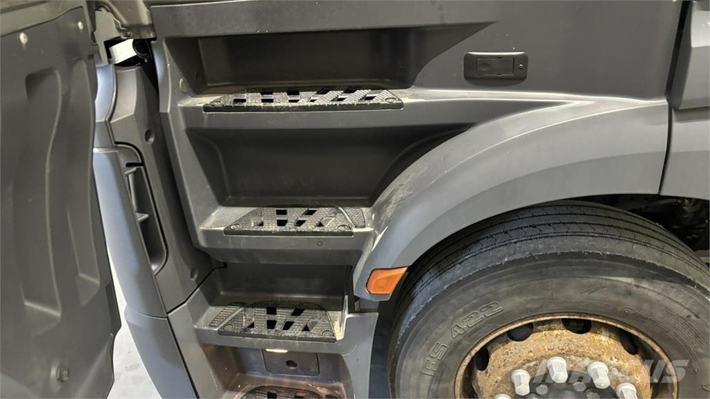 Mercedes-Benz Actros وحدات الجر