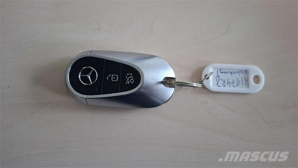 Mercedes-Benz C 200 سيارات